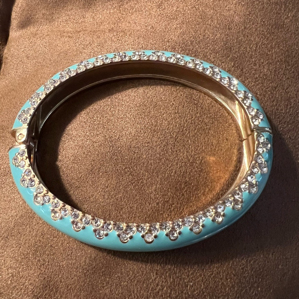 STELLA AND DOT hinged Turquoise Enameled Crystal-Trim Hinged Bangle Bracelet